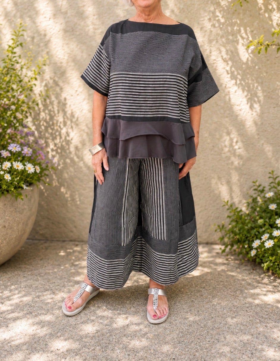 New Arrival🔥Women's Loose Casual Striped Two-Piece Set with Tiered Hem Top & Wide-Leg Pants