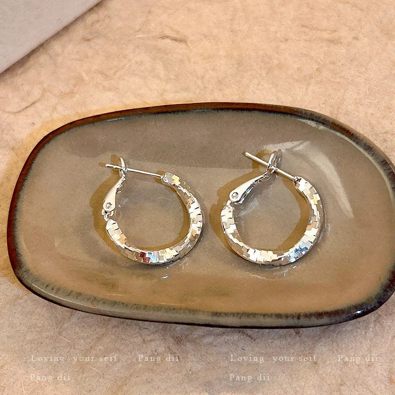 Hoop Earrings Collection — 28 Styles