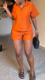 Traje casual de top con solapa y shorts para mujer