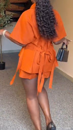 Traje casual de top con solapa y shorts para mujer
