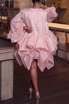 Vestido Romántico de Mujer Elegante con Manga Acampanada y Dobladillo en Capas Multi-Nivel