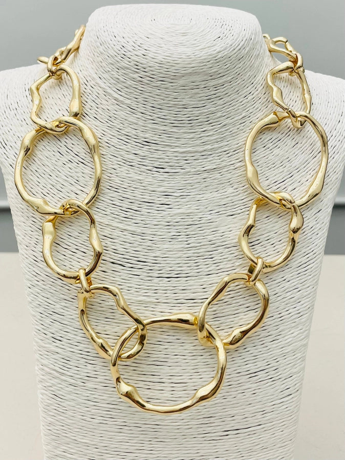 Stylish Chain-Link Necklace