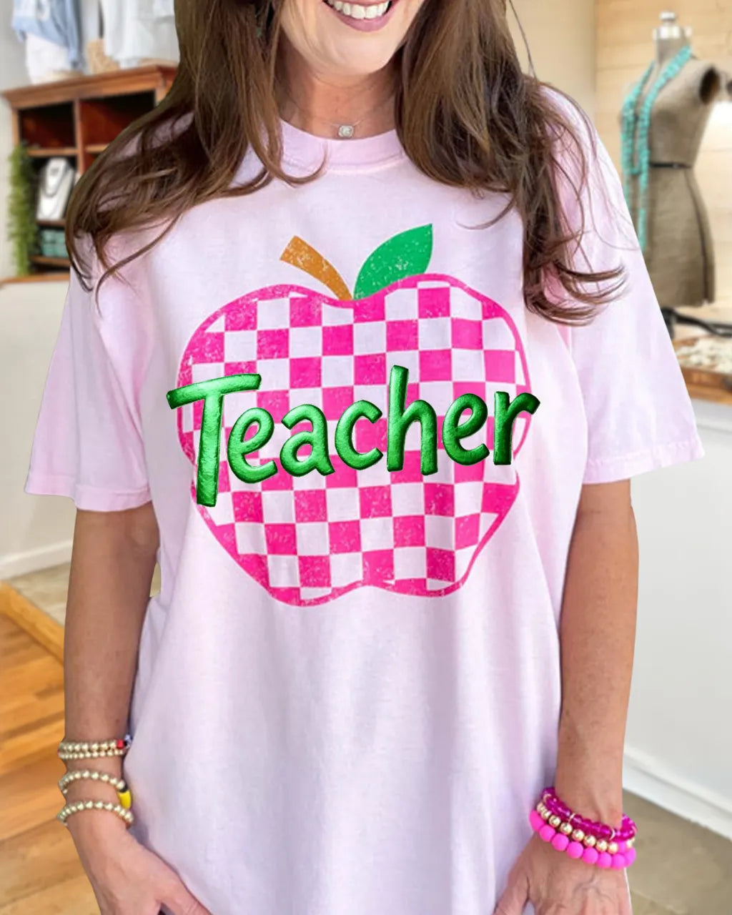 Teacher Apple Checkered T-shirt
