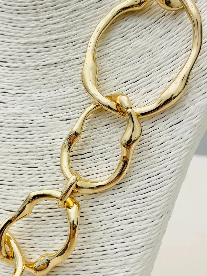 Stylish Chain-Link Necklace