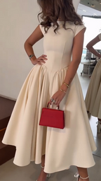 Vestido de temperamento con corte tridimensional y cuello redondo para mujer