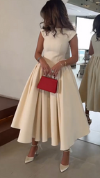 Vestido de temperamento con corte tridimensional y cuello redondo para mujer